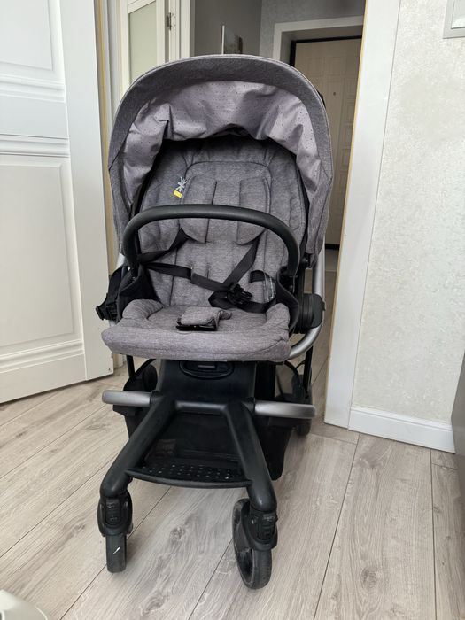 Продаю коляску 2 в 1 easy walker