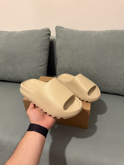 Yeezy Slide Bone Premium