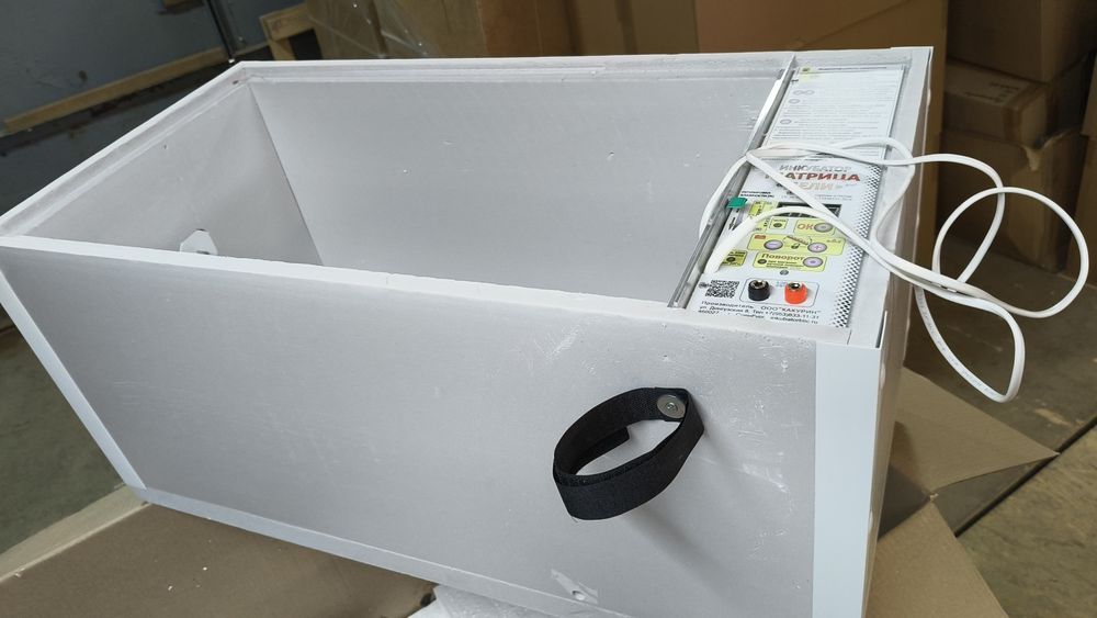 Инкубатор Матрица Делли б.у