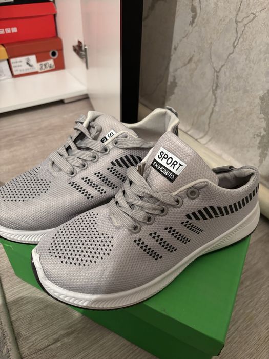 Продам красовки 39-40 размера