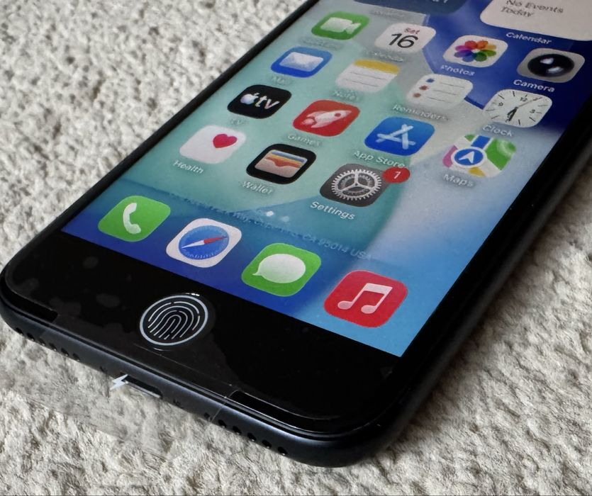 Phone SE 3. 64GB negru - nou