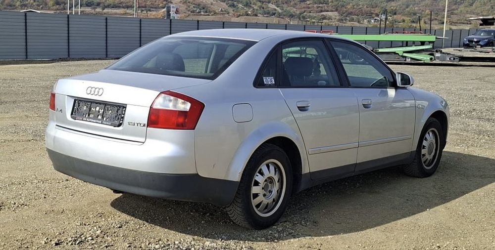 AUDI A4 2002 — imagine 5