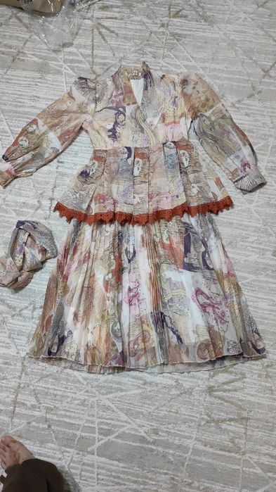 Продам платья новый