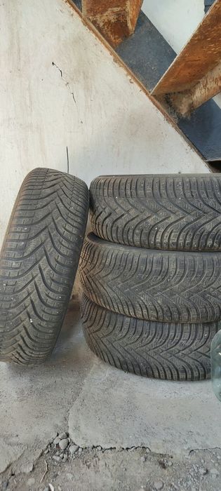 Зимние шины R15 в идеальном состояний