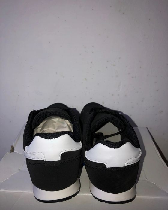 Pantofi sport marimea 42 barbati