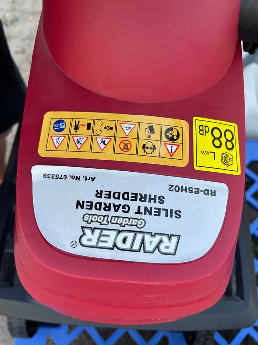 Електрическа дробилка за клони Raider RD-ESH02, клонотрошачка