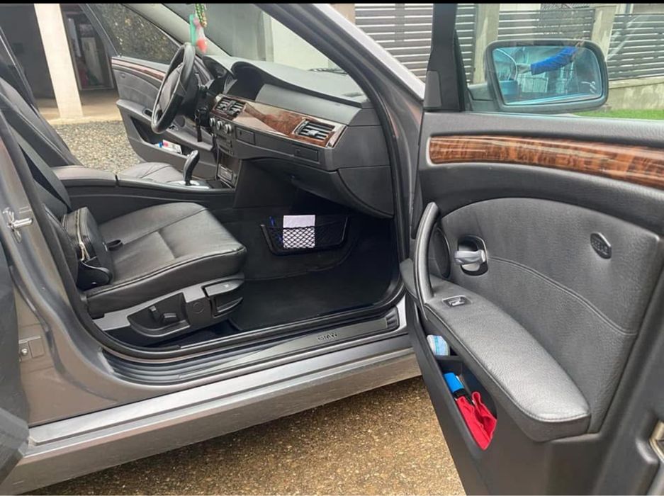 Vand BMW 530 D E60 din 2007 in stare foarte bună