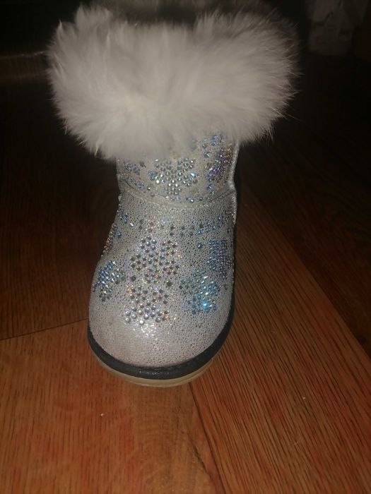 Зимние детские сапоги