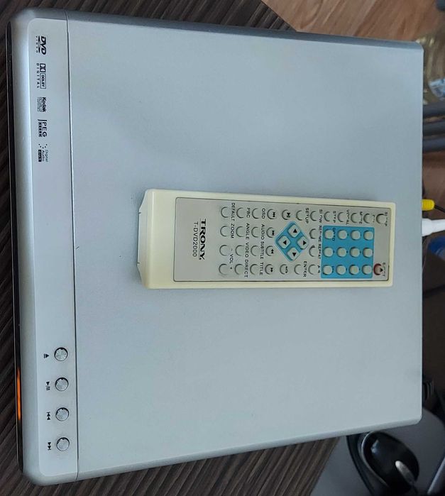 DVD проигрыватель компактный