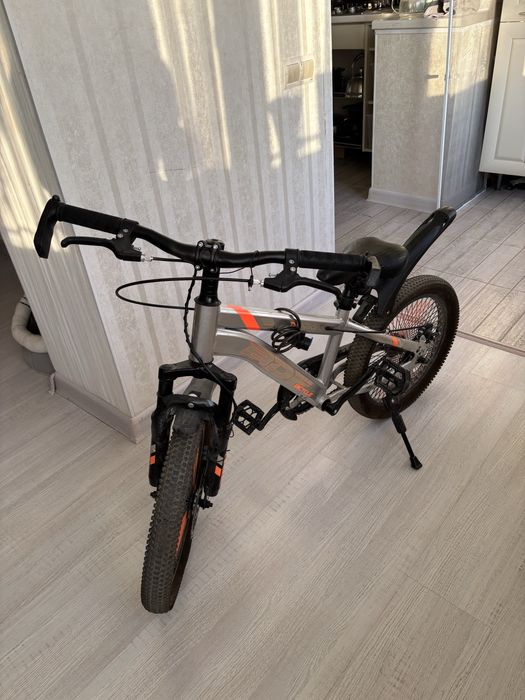 Продам детский велосипед 8–13 лет