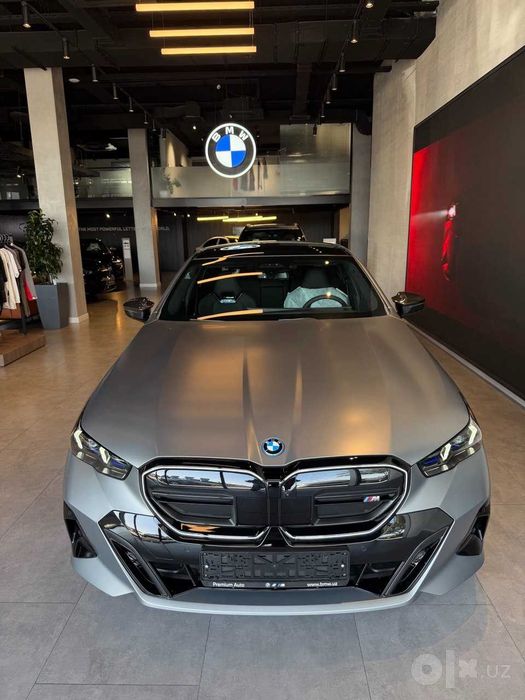 Продам новую BMW i5 M60 ! С официальной гарантией 8 лет+подарок