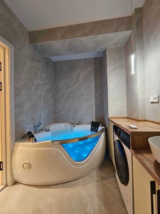 Якасарайский р-н ул нукус Жк black Tower 2 комнатная 52кв.м