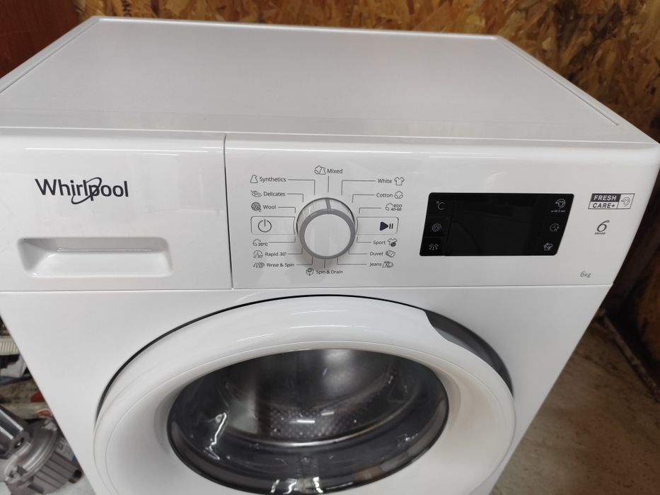 Masina de spalat Whirlpool de 6 kg model slim