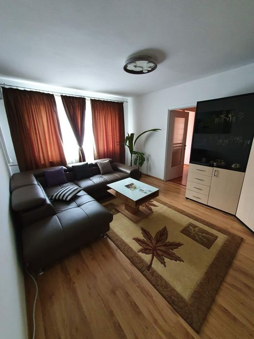 Apartament 2 camere zona Piața Crihala