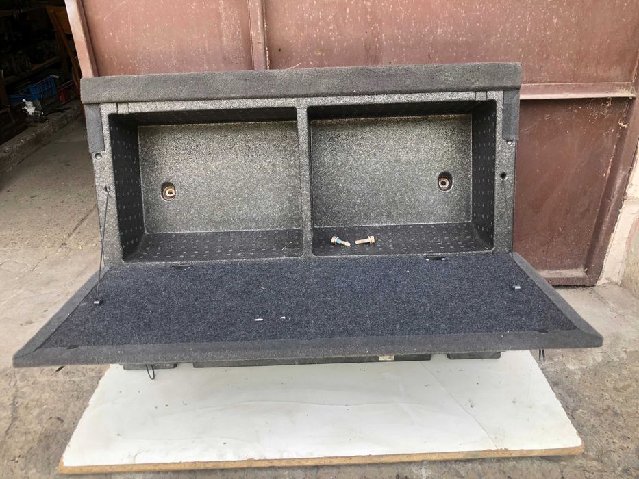 Долна кора багажник Nissan pathfinder r51 2008г