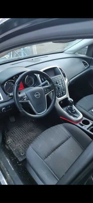 Vând Opel Astra P-J