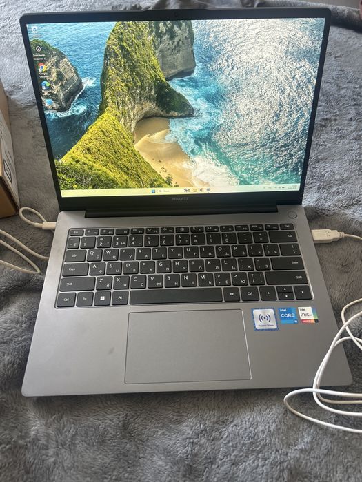 Ноутбук Huawei Matebook