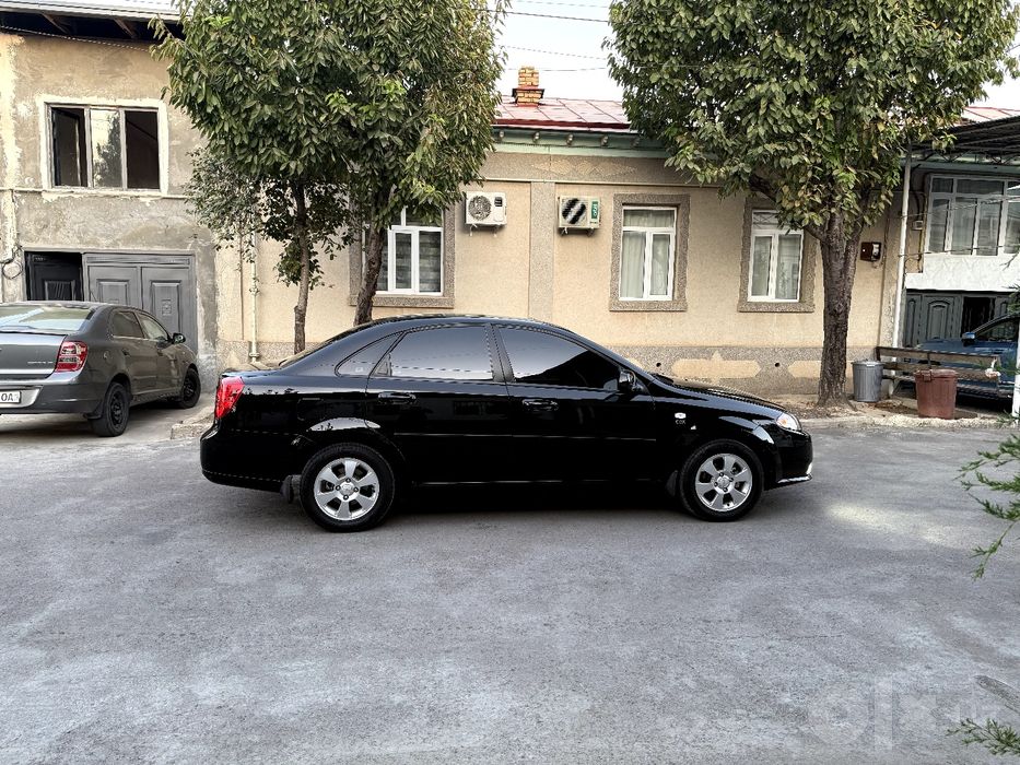 jentra 2020 yil qora