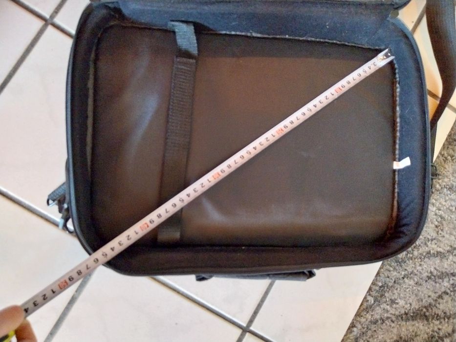 Чанта за лаптоп.