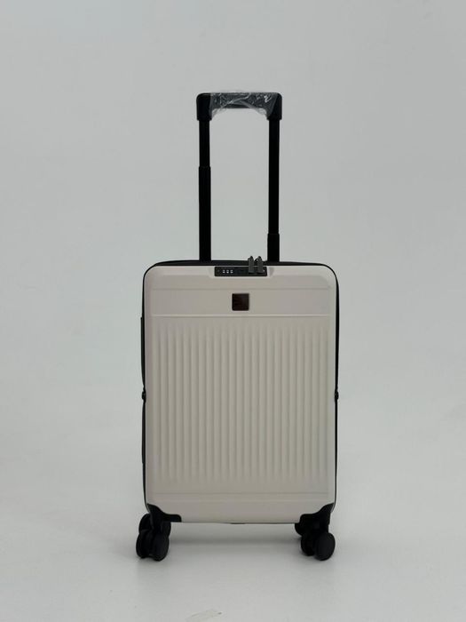 Чемодан новый - ручная кладь