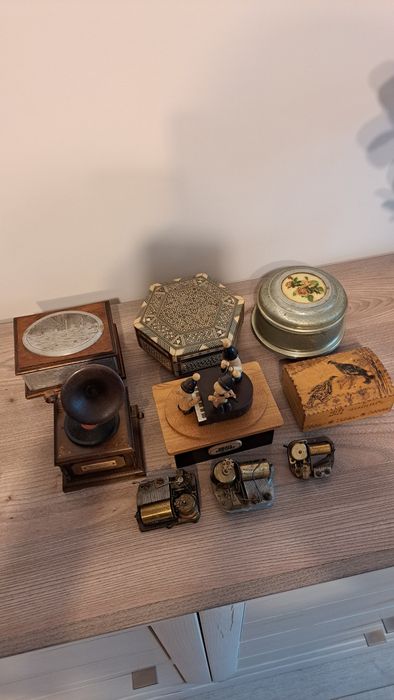 Cutii  Muzicale vechi functionale