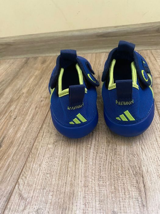 Adidas сандали за момче 30номер