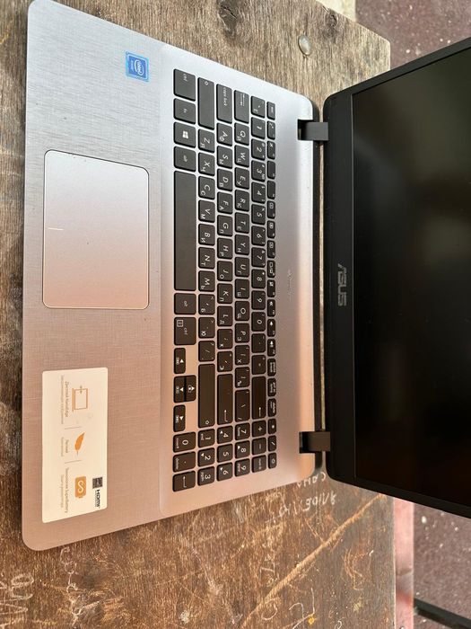 Продается ноутбук asus