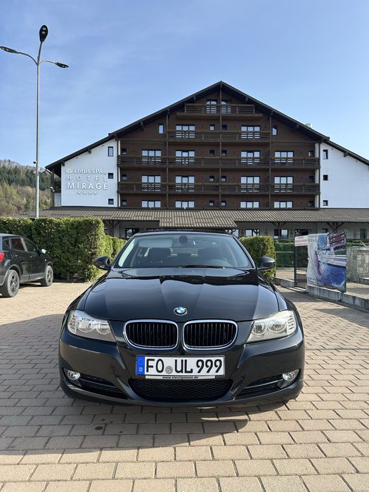 BMW 318i / 2009 / 156.000 km / manuala