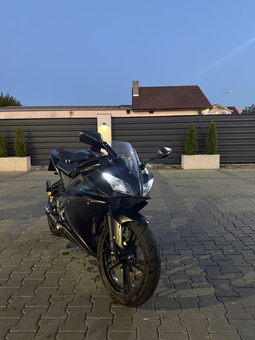Yamaha yzf r125 2010