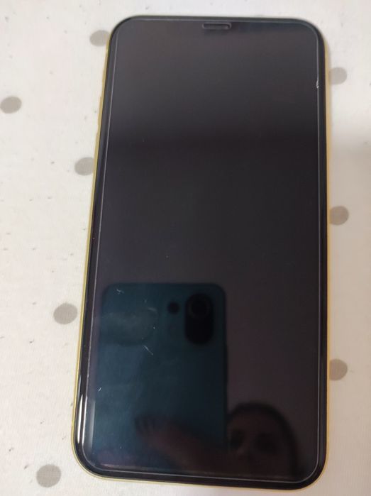 iPhone 11 galben