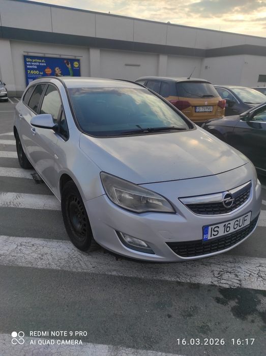 Vând Opel astra J 1.7 cdti 2011 euro 5.Navigatie ,clima, comenzi volan