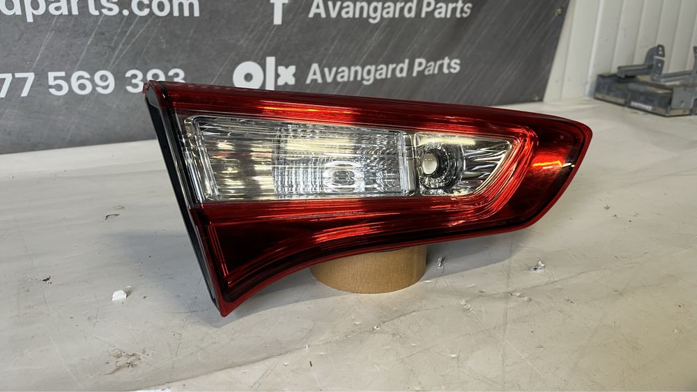 Ляв стоп Toyota Yaris