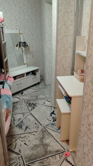 Продается не большой домик на земле в мирабадском районе. Узбум