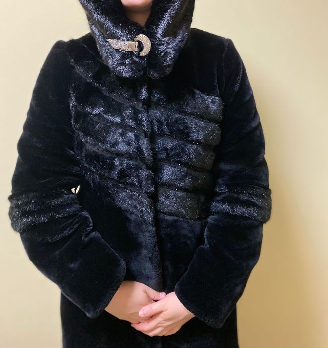 Продается Шуба. Очень хорошем состоянии