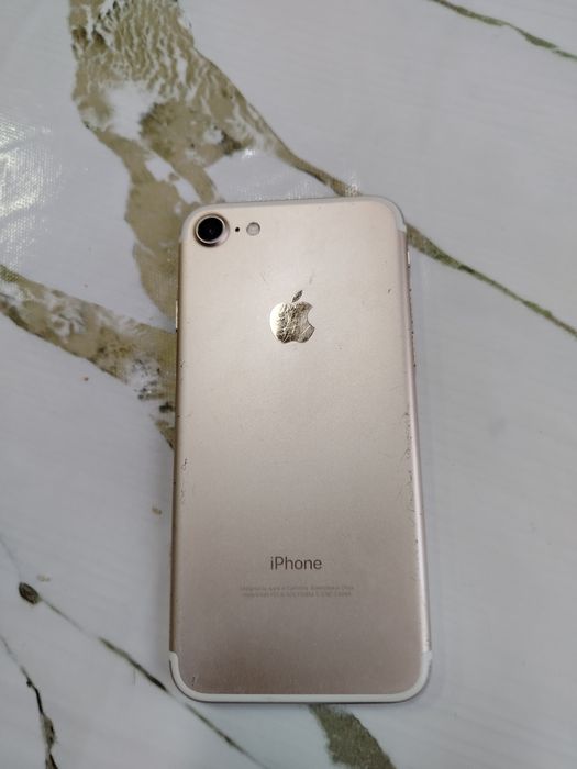 Продам айфон 7 срочно!!!