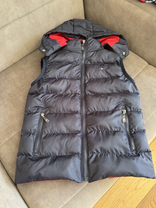 Елек Tommmy Hilfiger