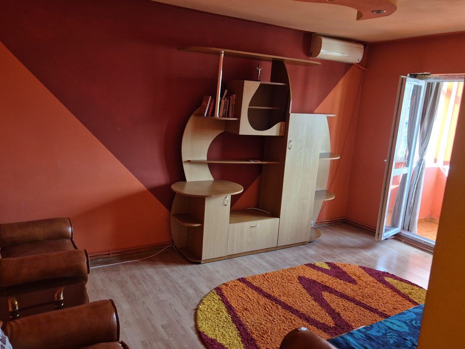 Inchiriez apartament 2 camere