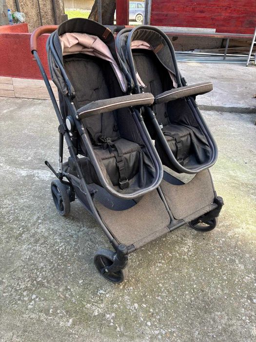 Децка количка за близнаци