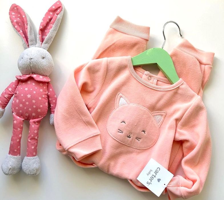 Два нови ромпърa Carters 6 & 12месеца