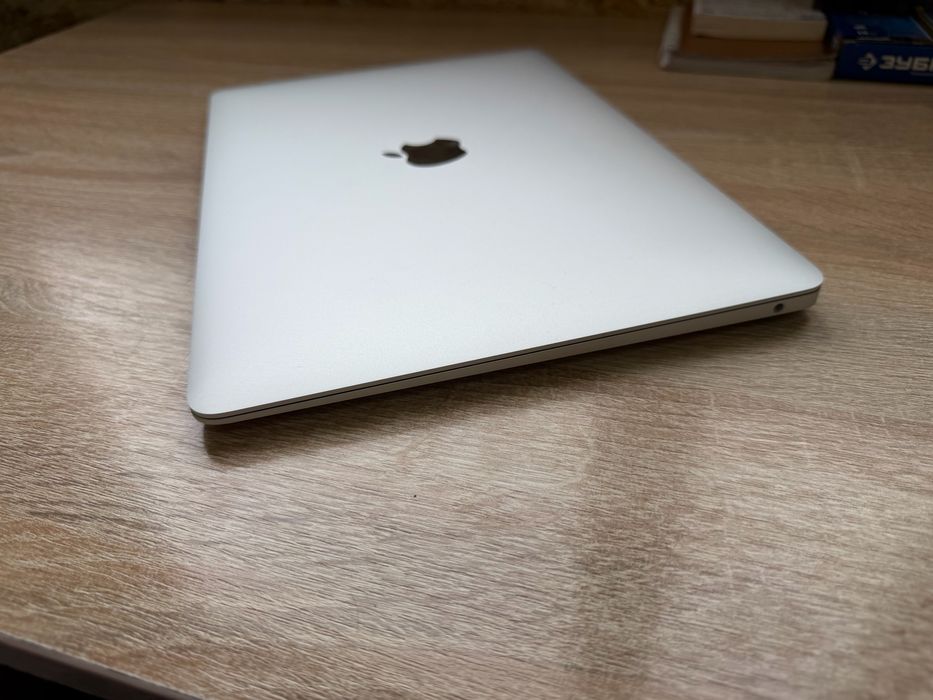MacBook Air M1 2020