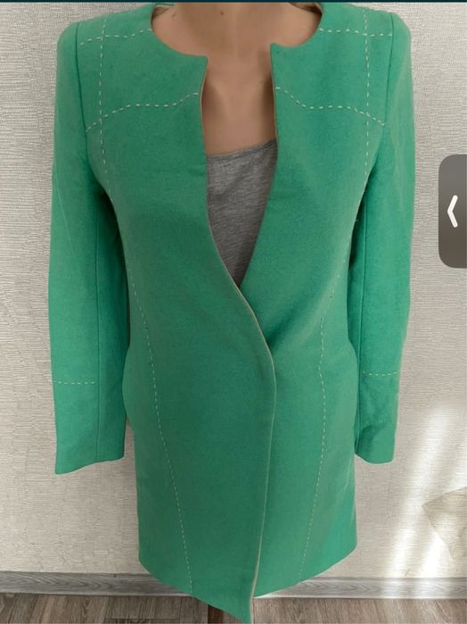 Продам куртки ,пальто, кожанку