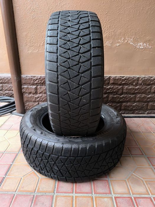 Продам шины на Прадо 150, 2 вида.