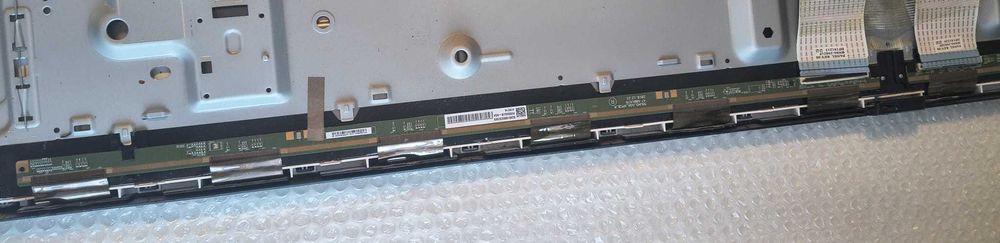 TV defect Samsung 55' UE55nu7102 pentru piese