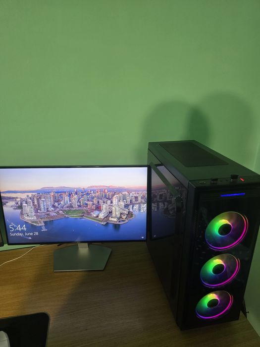 Vand/Schimb PC Gaming cu Monitor și mouse inclus