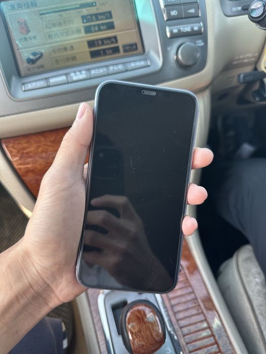 продам айфон 11 64 гб