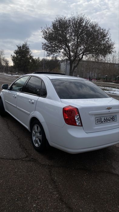 Jentra moshina tozza