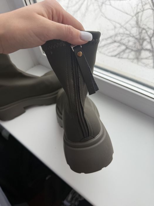 Продам ботинки демисизон