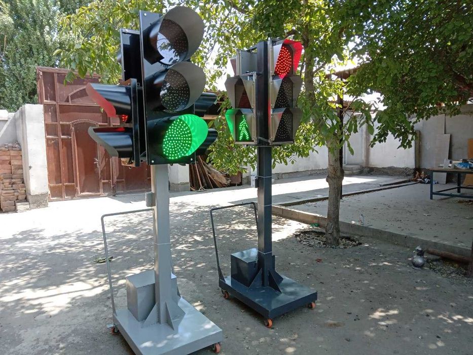 СВЕТОФОРЫ - транспортные пешеходные мобильные