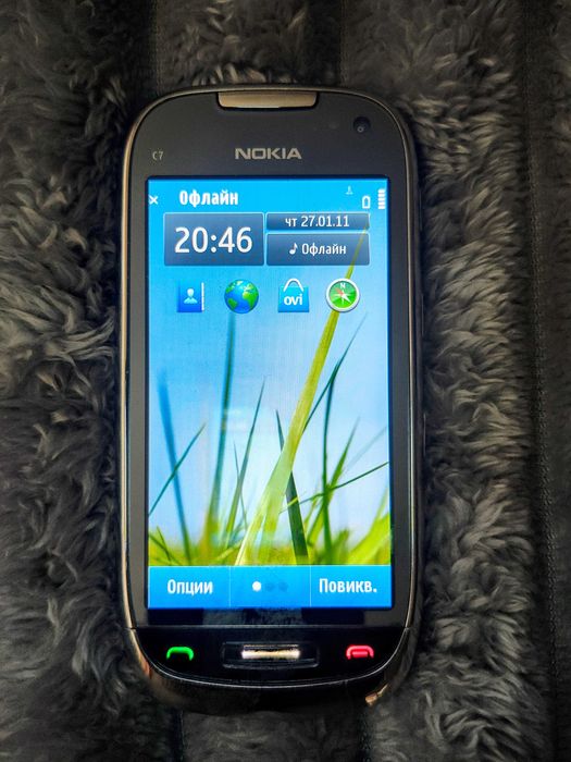Телефон Nokia C7 доста запазен