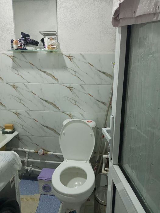 1 xona 3-etaj  4-mkrn yangi remontli 20.500$ srochno